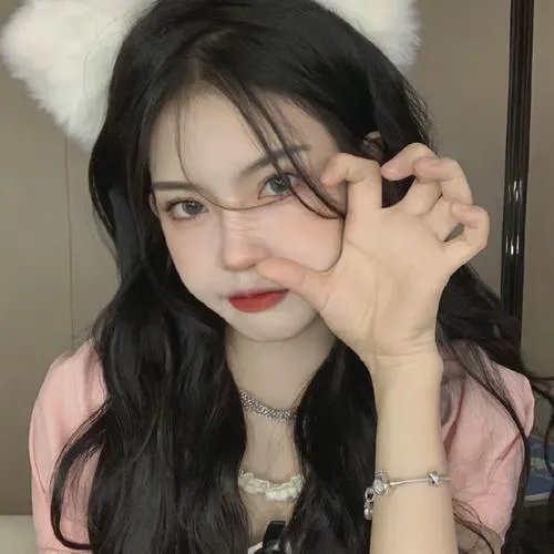 相逢时节月正圆